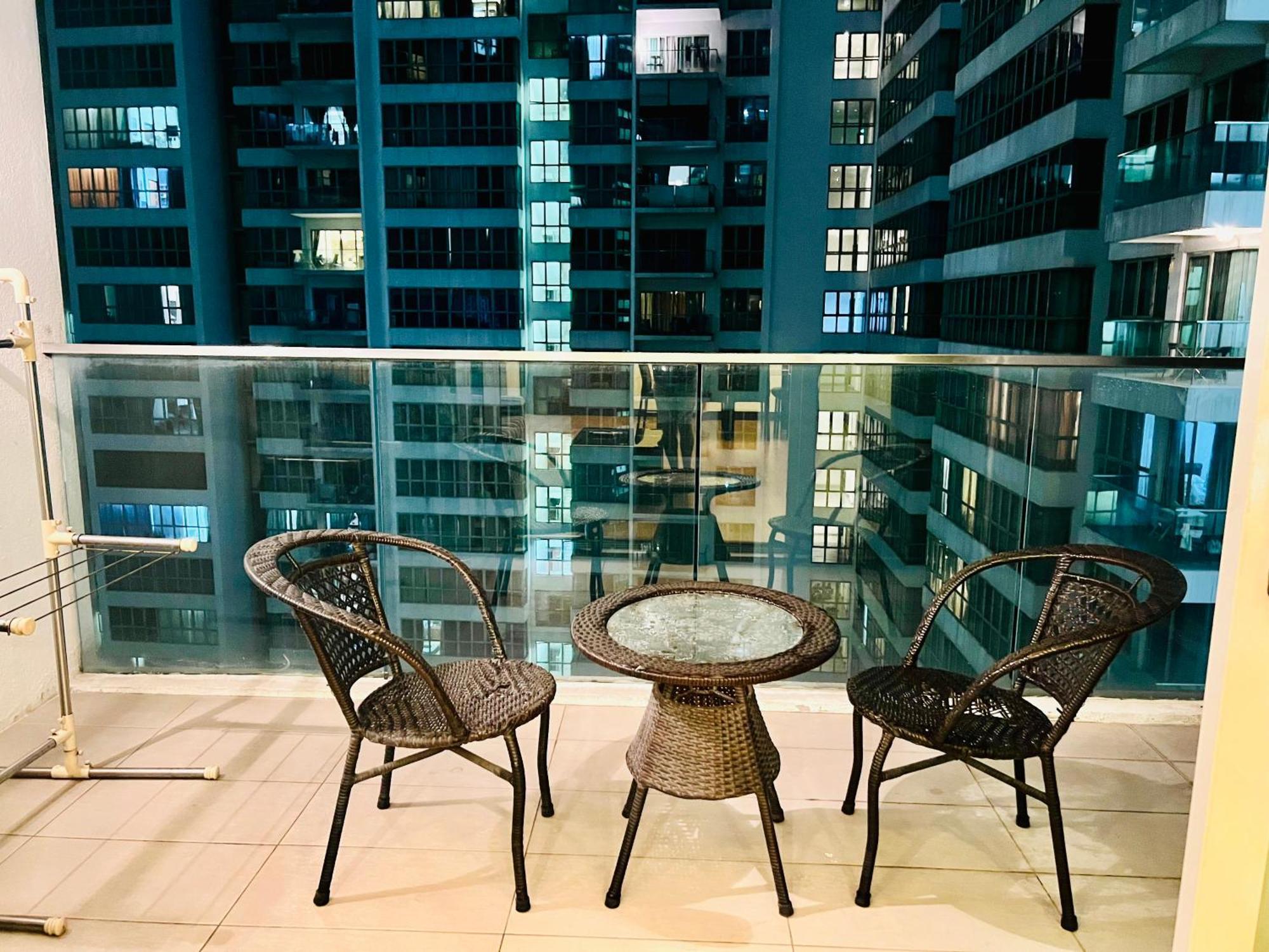 Regalia Suites & Residence By Enjoy Your Stay Kuala Lumpur Exterior photo