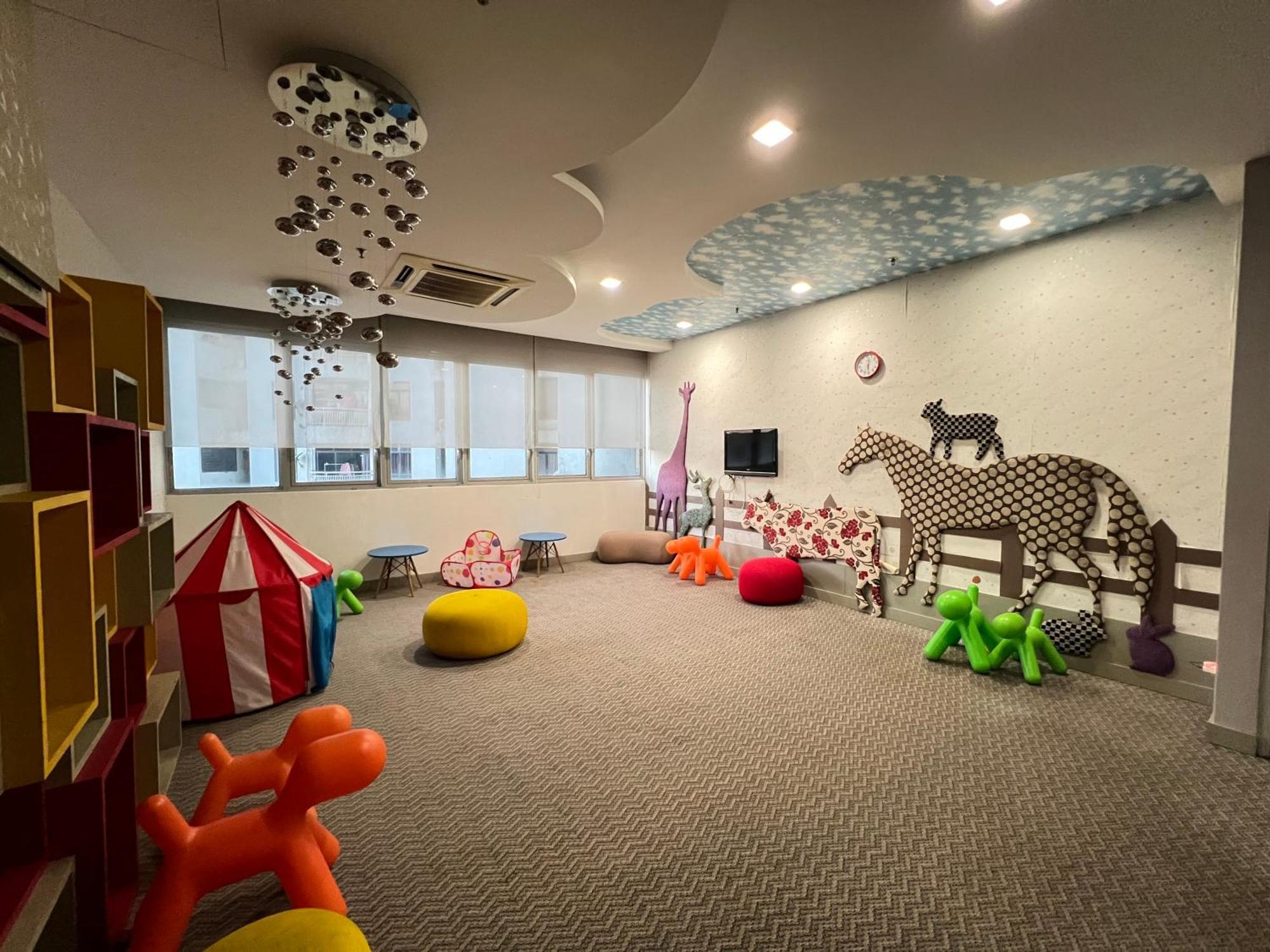 Regalia Suites & Residence By Enjoy Your Stay Kuala Lumpur Exterior photo