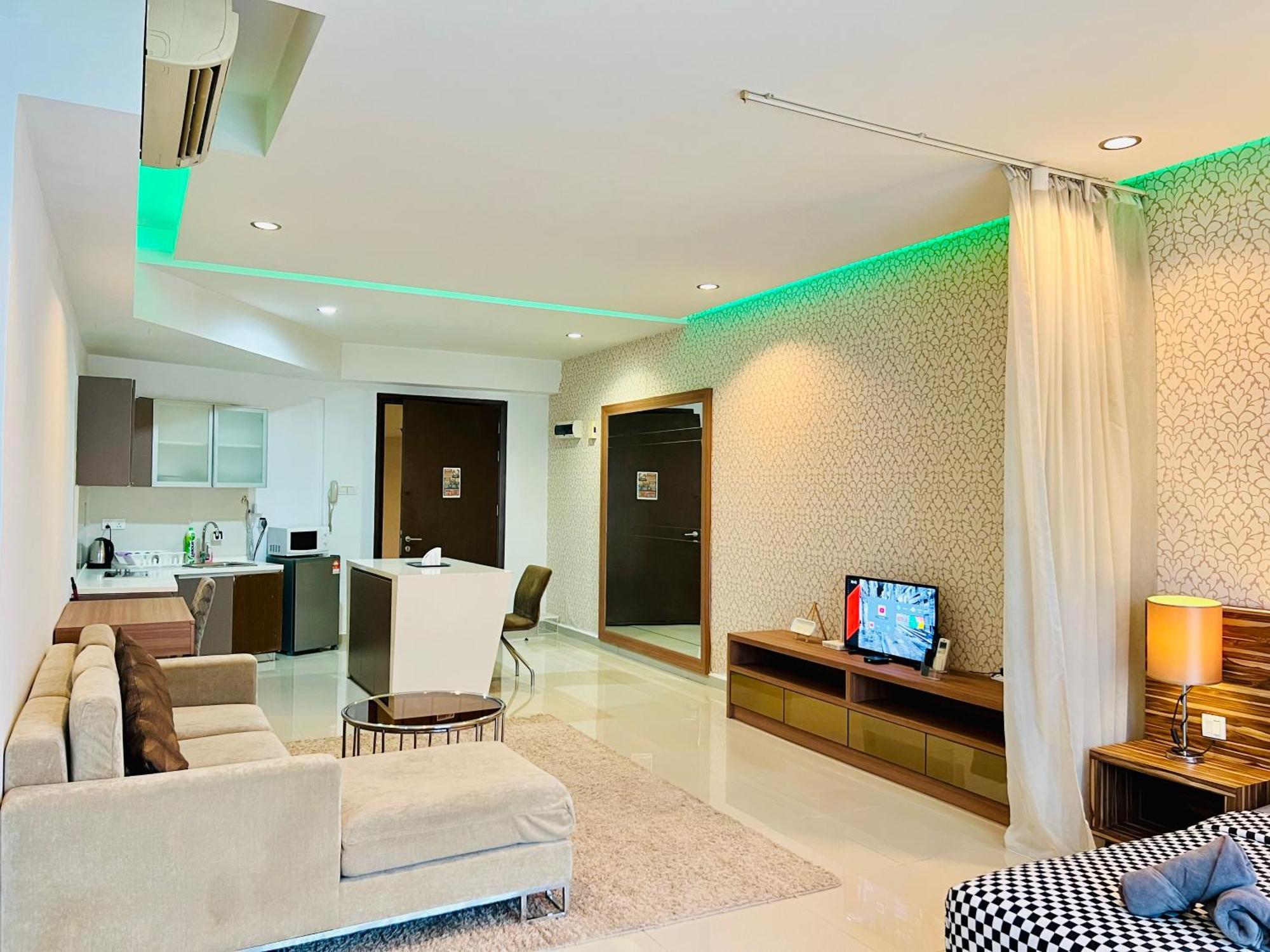 Regalia Suites & Residence By Enjoy Your Stay Kuala Lumpur Exterior photo